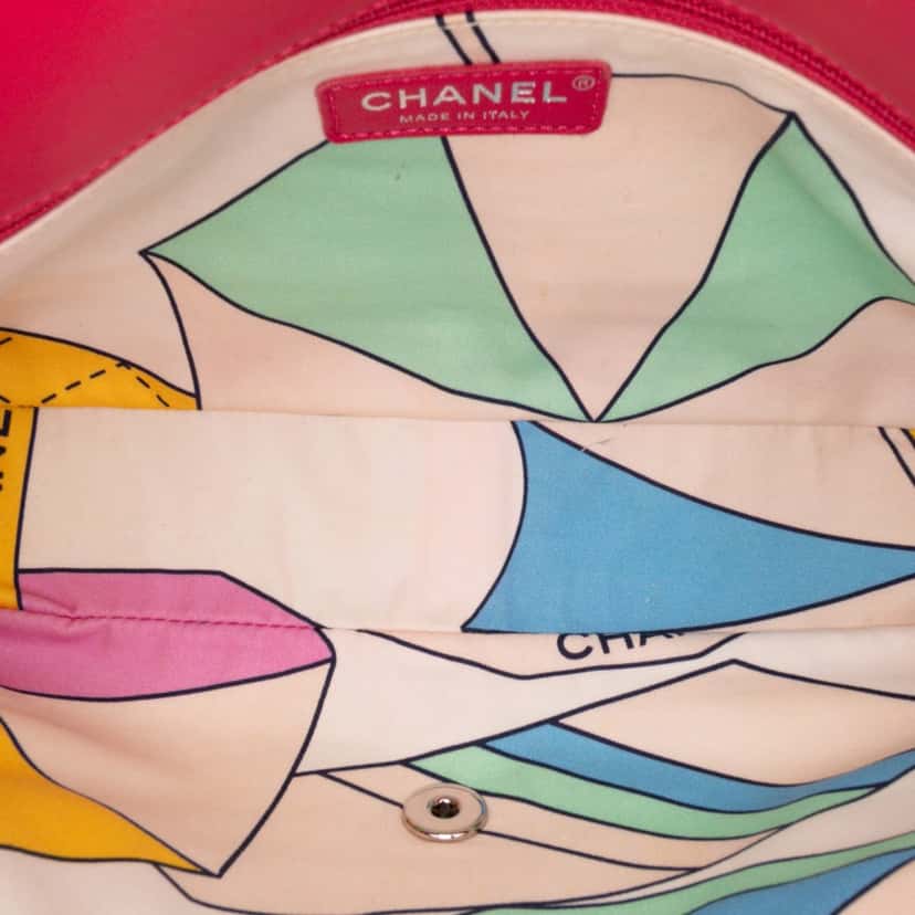 Chanel Medium Quilted Terry Cloth Coco Beach Flap Pink Cotton Good condition - Model View