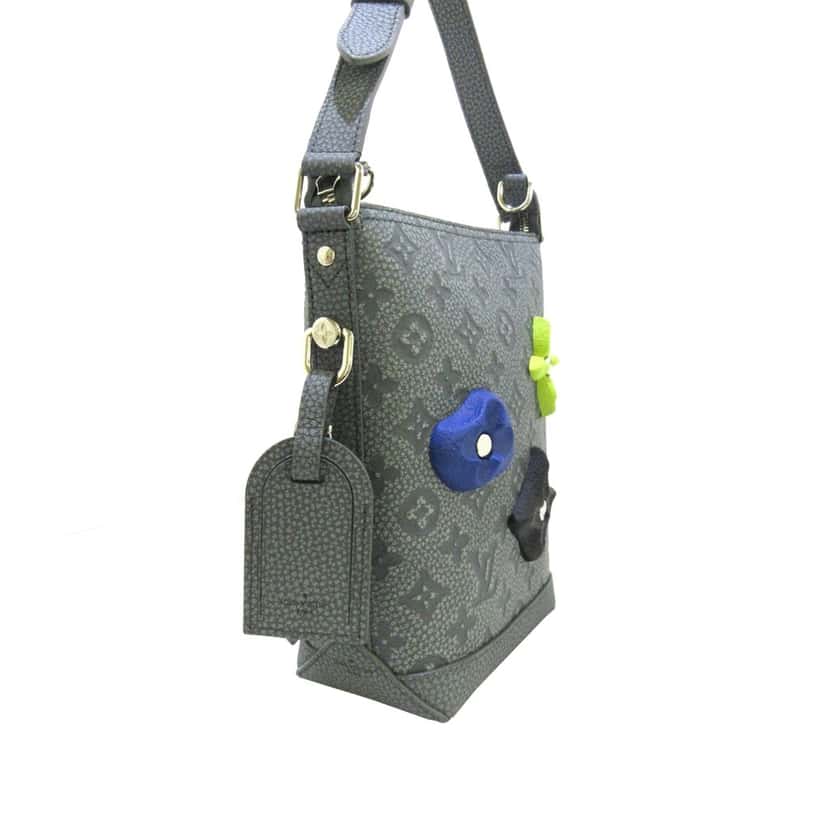 Louis Vuitton Monogram Taurillon Hobo Cruiser PM Grey Leather Good condition - Back View