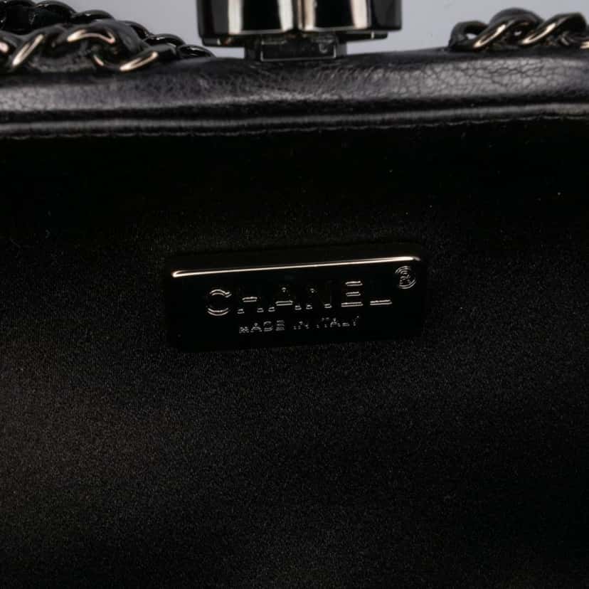 Chanel Chevron Lambskin Chain Around Clutch on Chain Black Leather Good condition - Box View