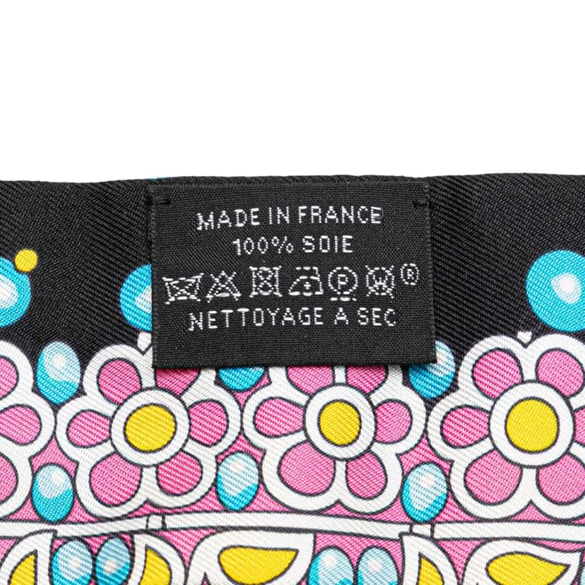 Hermès Parures Des Maharajas Silk Twilly Scarf Blue Silk Good condition - Model View