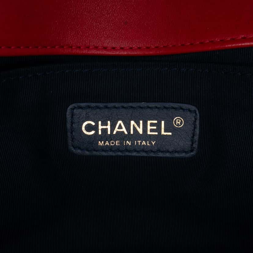 Chanel Old Medium Quilted Tweed and Velvet Boy Flap Red Velvet Good condition - Box View