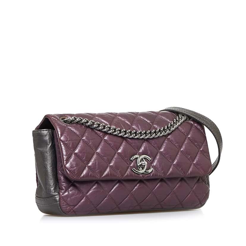 Chanel Glazed Matelasse Portobello Flap Bag Purple Leather Very good condition - Back View