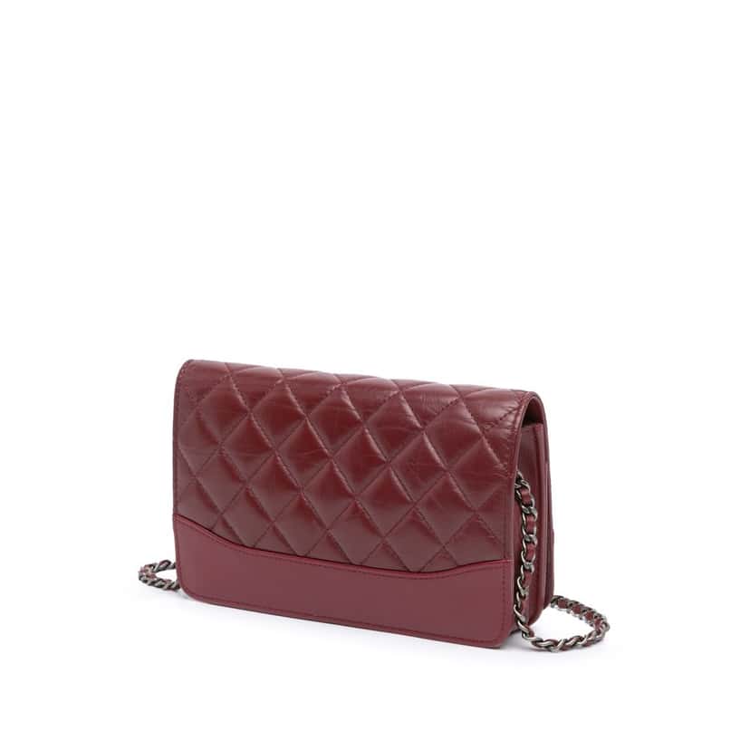 Chanel Quilted Aged Calfskin Gabrielle Wallet on Chain Red Leather Good condition - Back View