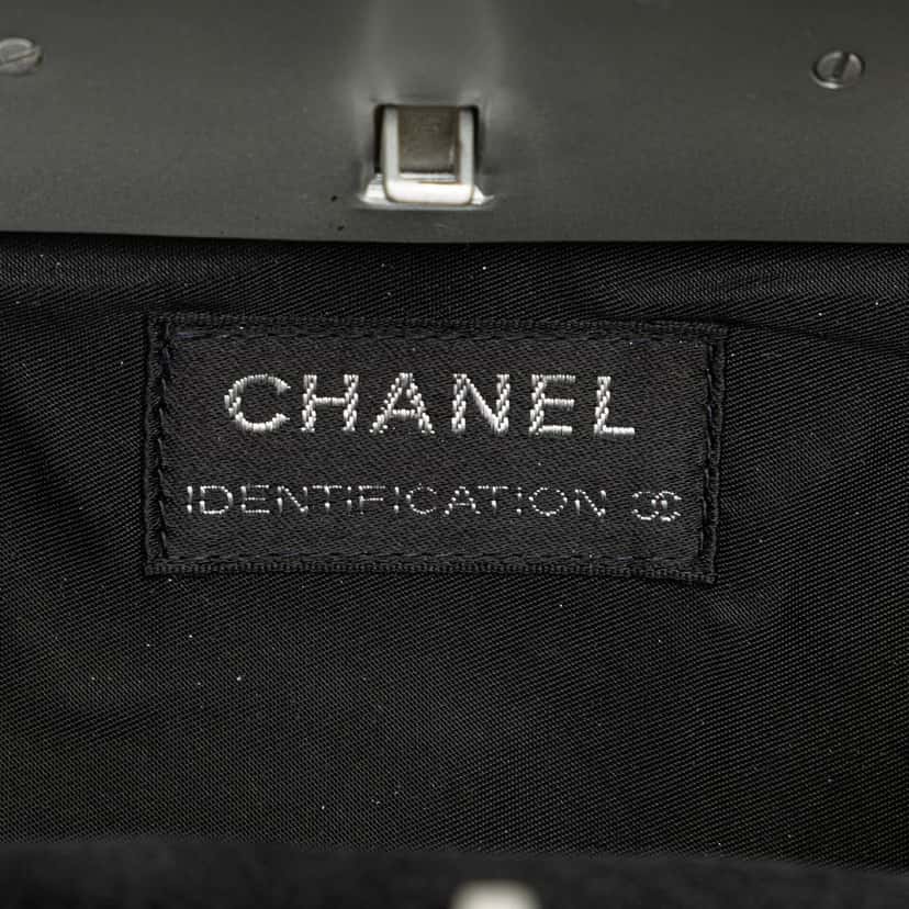 Chanel Felt Millennium Hard Case Crossbody Grey Wool Good condition - Box View