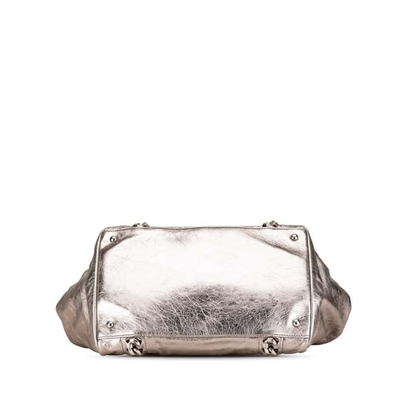 Chanel Medium Metallic Calfskin Modern Chain Tote Silver Leather Good condition - Inside View