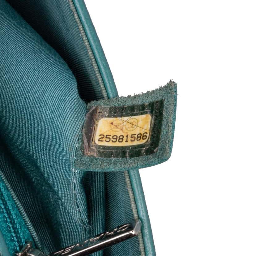 Chanel Medium Crumpled Calfskin Bi Vintage Full Flap Blue Leather Very good condition - Box View