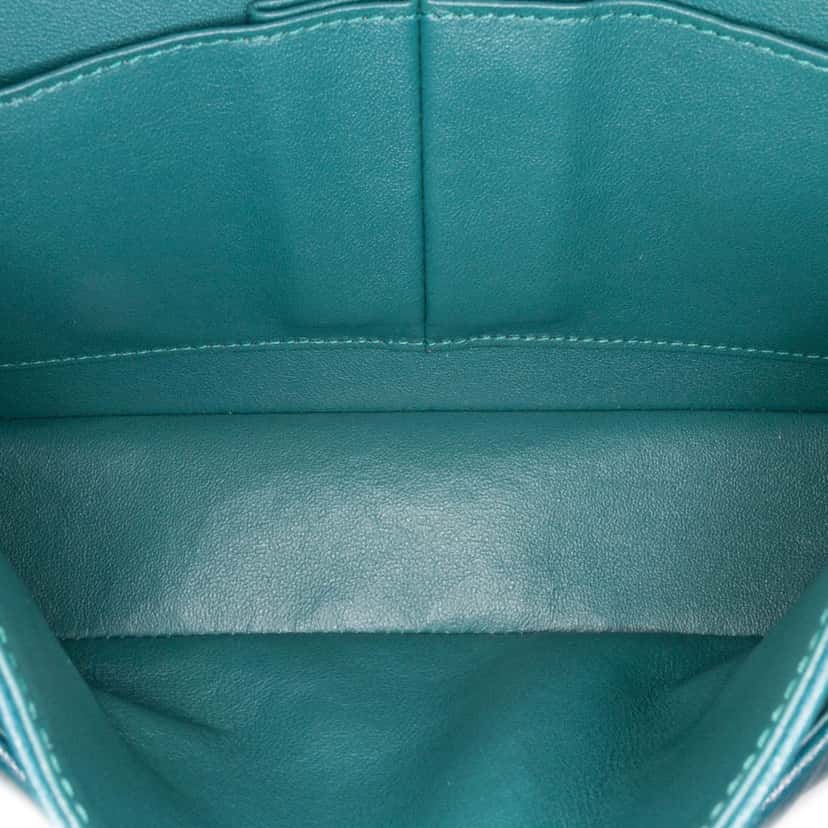 Chanel Small Classic Chevron Caviar Double Flap Blue Leather Good condition - Model View