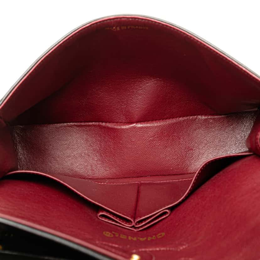 Chanel Small Classic Lambskin Double Flap Black Leather Good condition - Model View