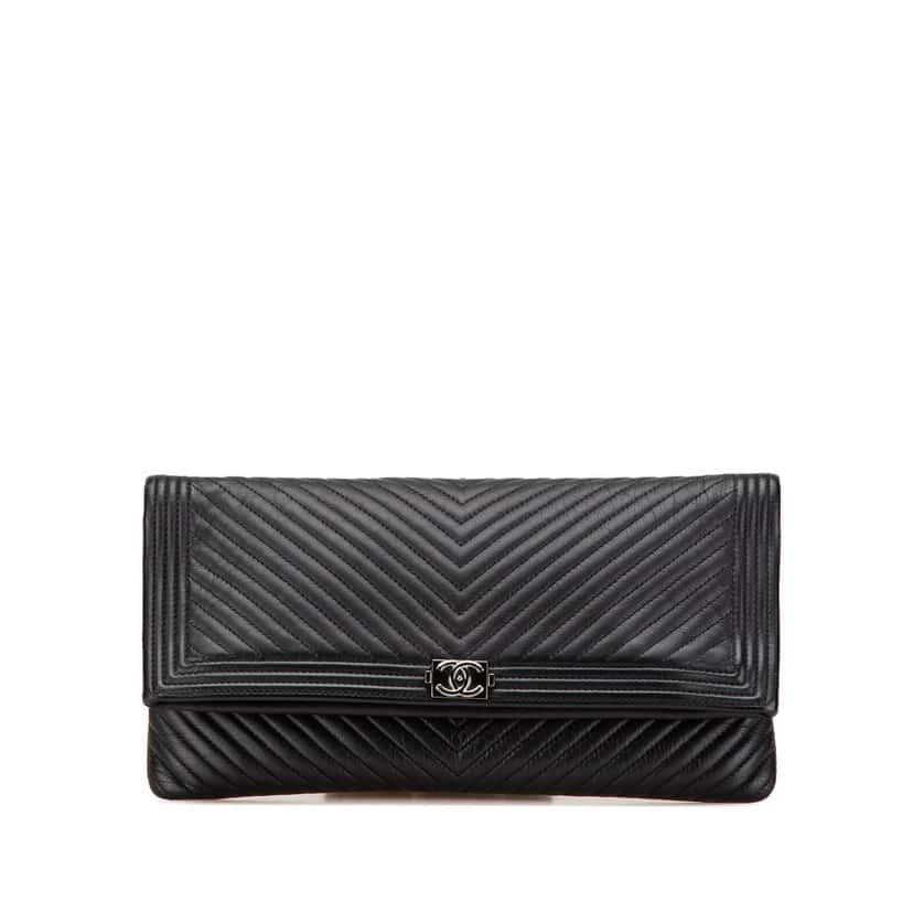 Chanel Chevron Calfskin Boy Fold Over Clutch Black Leather Good condition - Front View