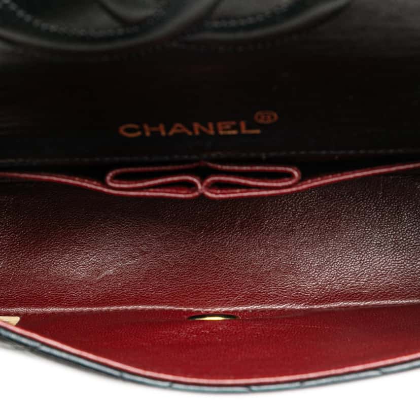 Chanel Mini CC Quilted Lambskin Full Flap Black Leather Good condition - Model View