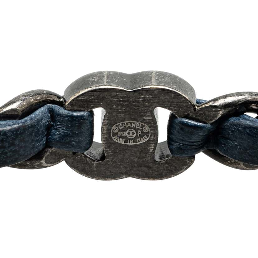 Chanel Silver Plated Leather Woven Chain CC Turnlock Bracelet Silver Brass Good condition - Model View