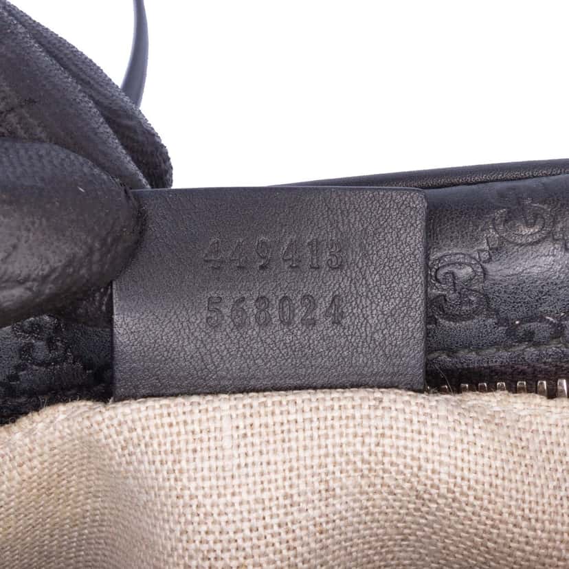 Gucci Microguccissima Bree Crossbody Black Leather Good condition - Box View