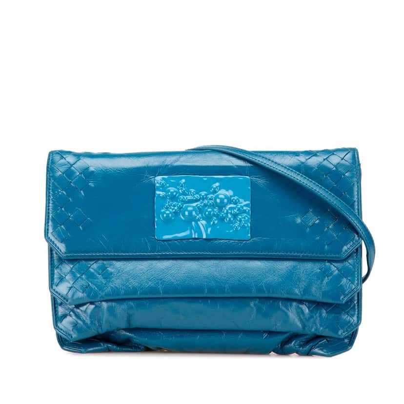 Bottega Veneta Soft Patent Intrecciato Three Flap Clutch with Strap Blue Leather Good condition - Front View