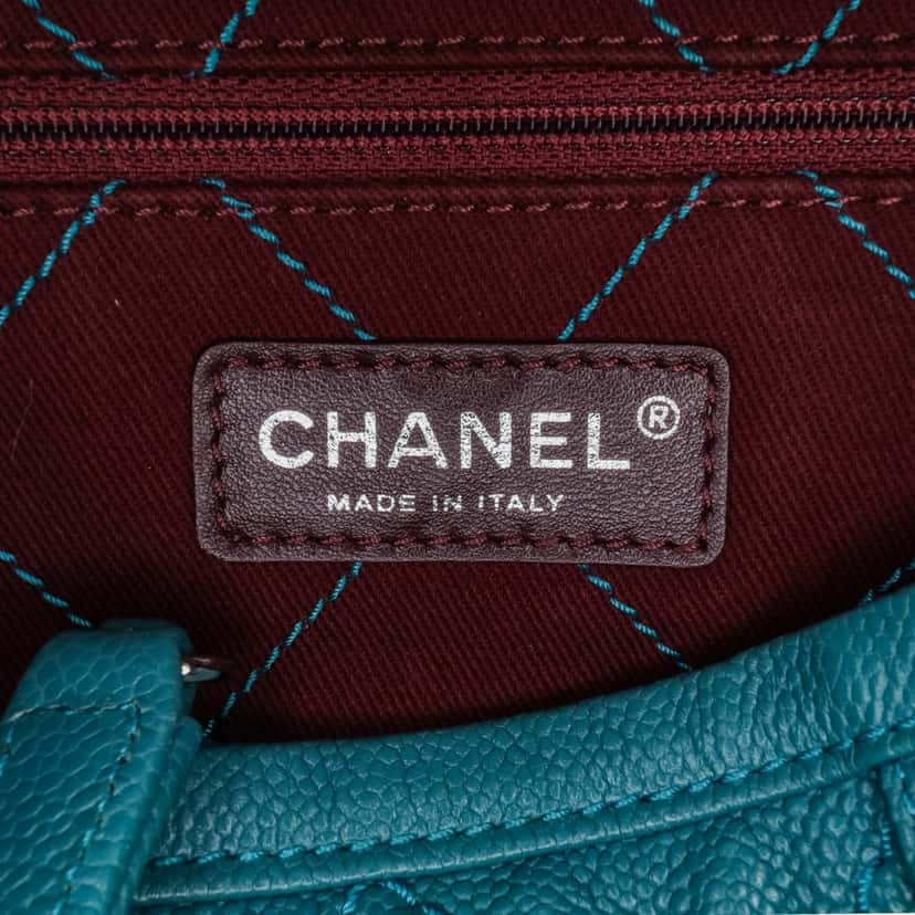Chanel Small Quilted Caviar Daily Shopping Tote Blue Leather Good condition - Box View