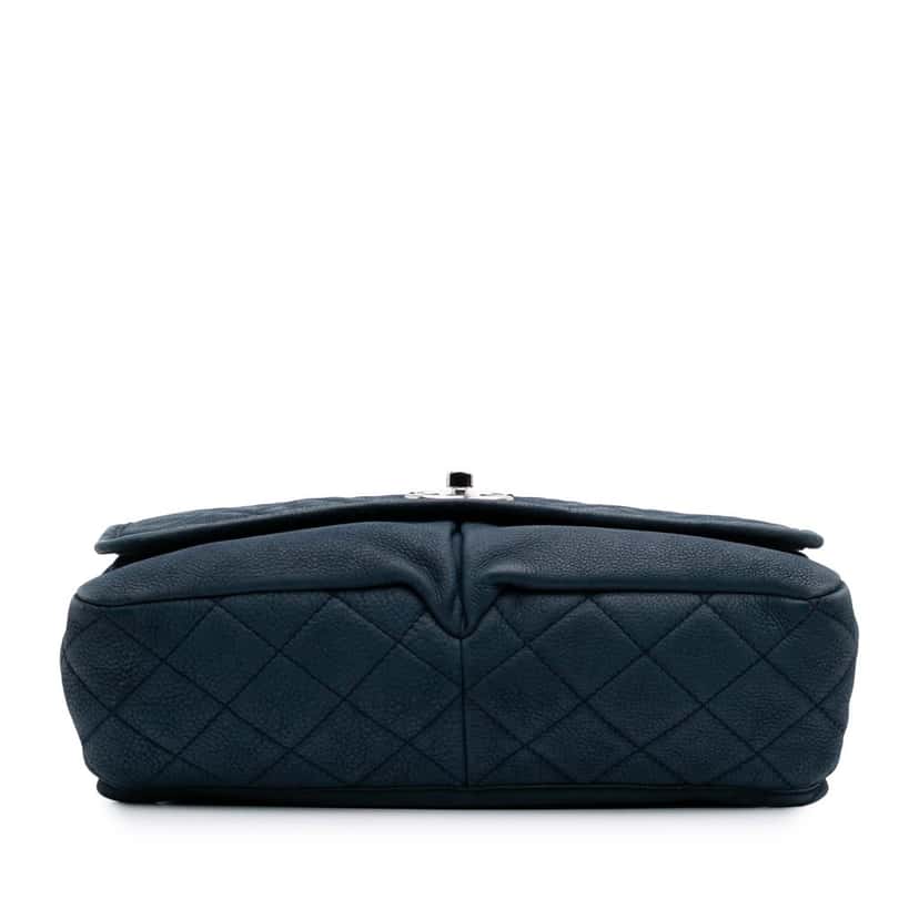 Chanel Large Quilted Nubuck Natural Beauty Split Pocket Flap Blue Leather Good condition - Inside View
