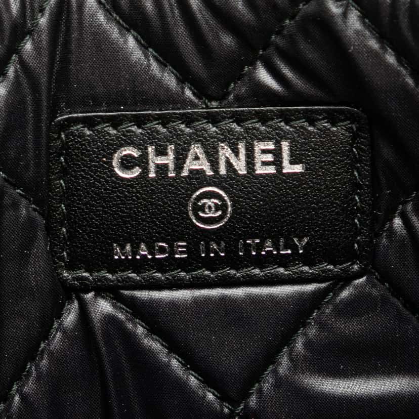 Chanel Medium Caviar Deauville Studded O Case Clutch Black Leather Good condition - Box View