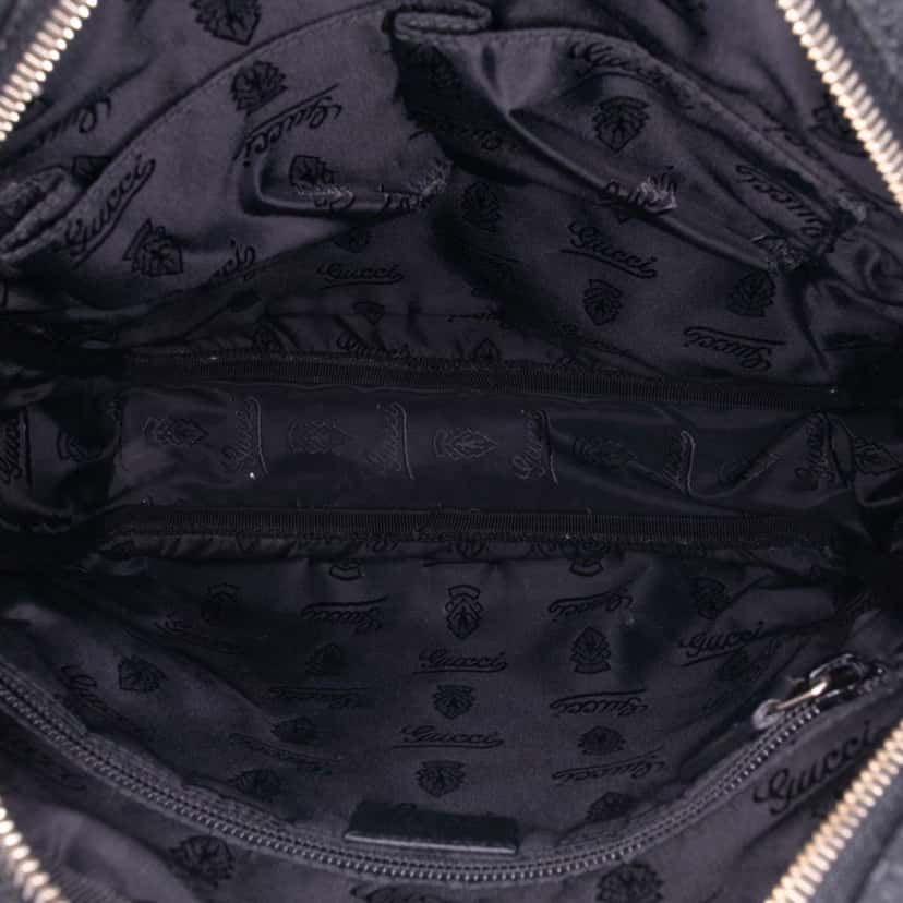 Gucci Guccissima Crossbody Black Leather Good condition - Model View