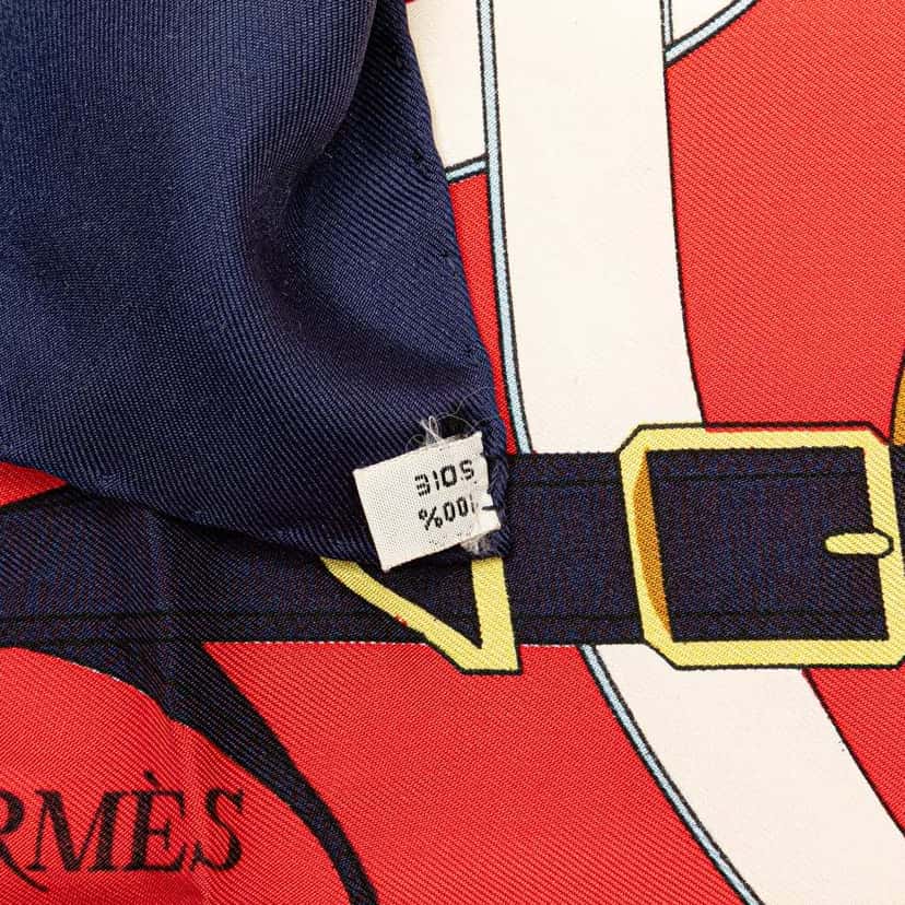 Hermès Eperon d'Or Silk Scarf Red Silk Good condition - Model View