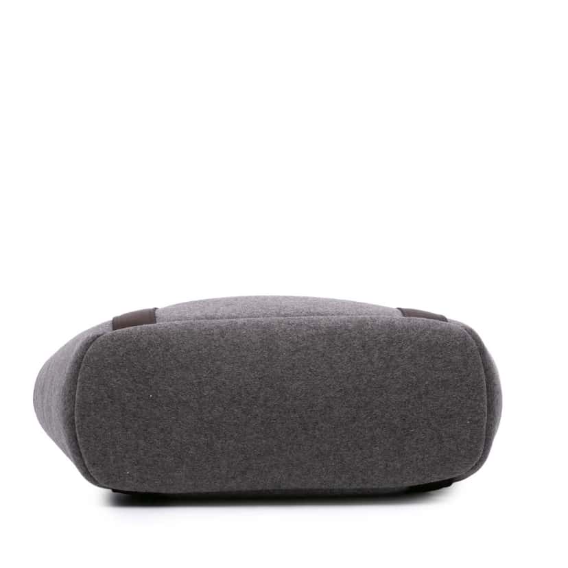 Hermès Feutre Sac de Pansage Grooming Bag Grey Wool Good condition - Inside View