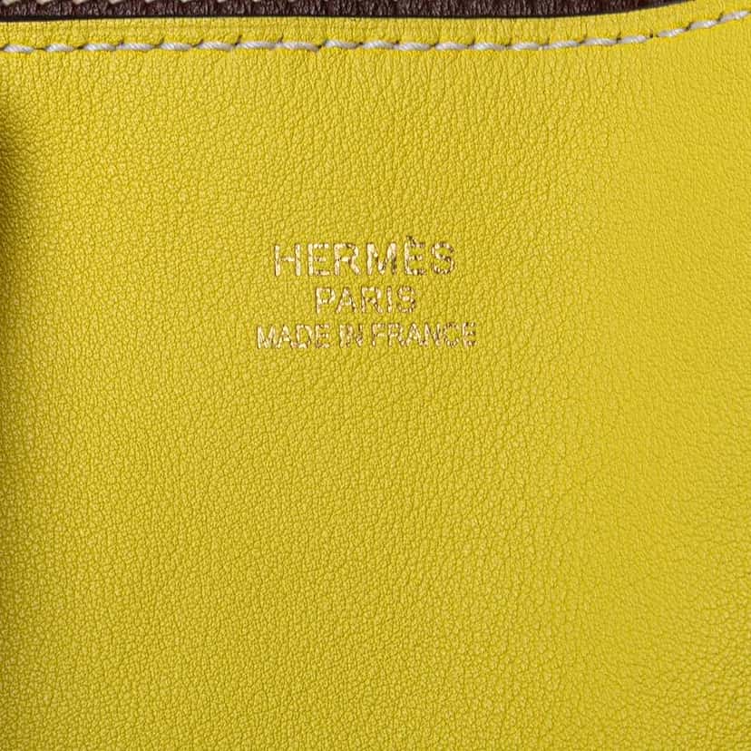 Hermès Swift and Veau Sikkim Double Sens 28 Yellow Leather Good condition - Box View