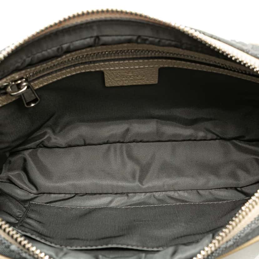 Gucci GG Nylon Off The Grid Belt Bag Grey Good condition - Model View