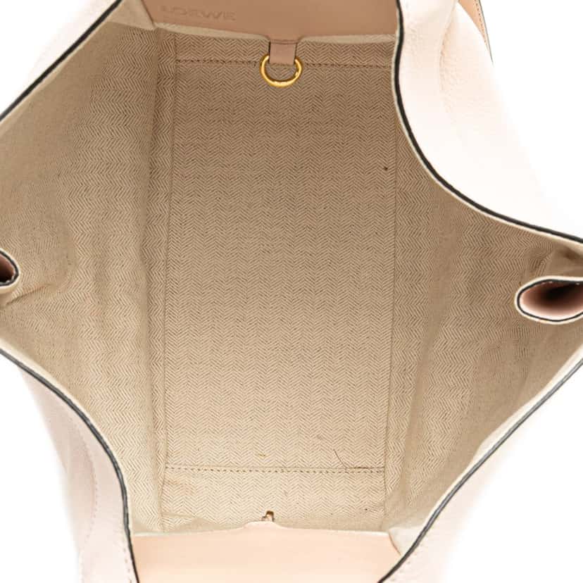 Loewe Small Leather Hammock Bag Pink Leather Good condition - Model View