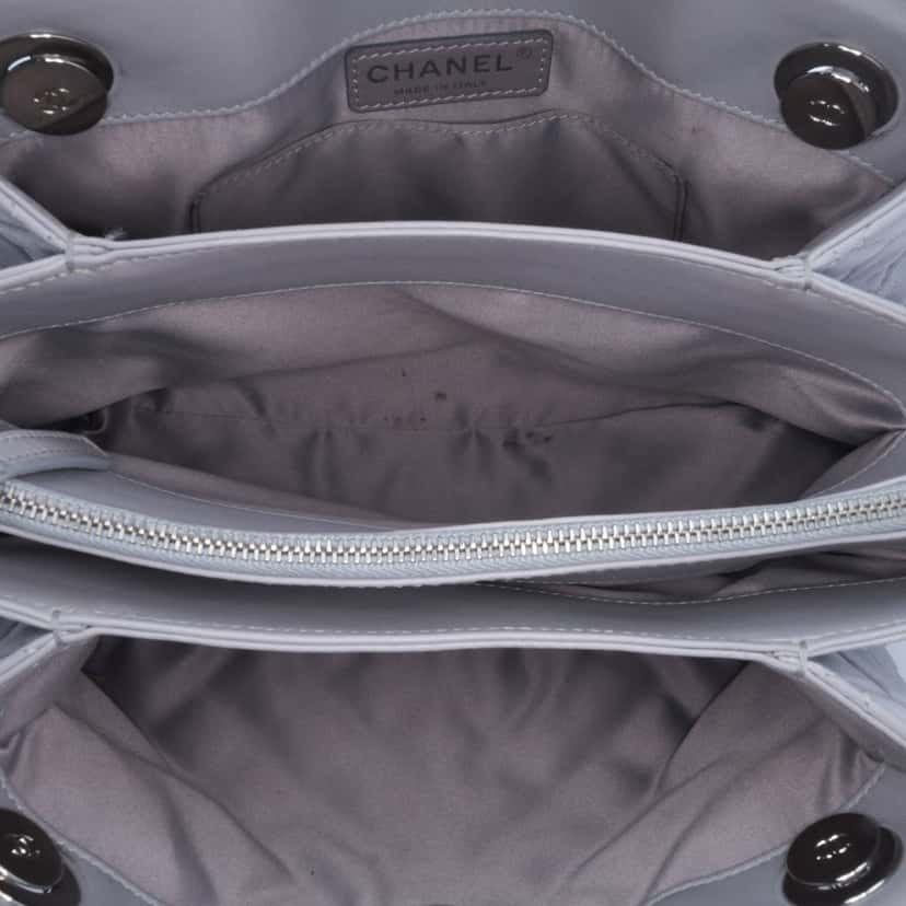 Chanel Quilted Lambskin x3 Accordion Tote Grey Leather Good condition - Model View