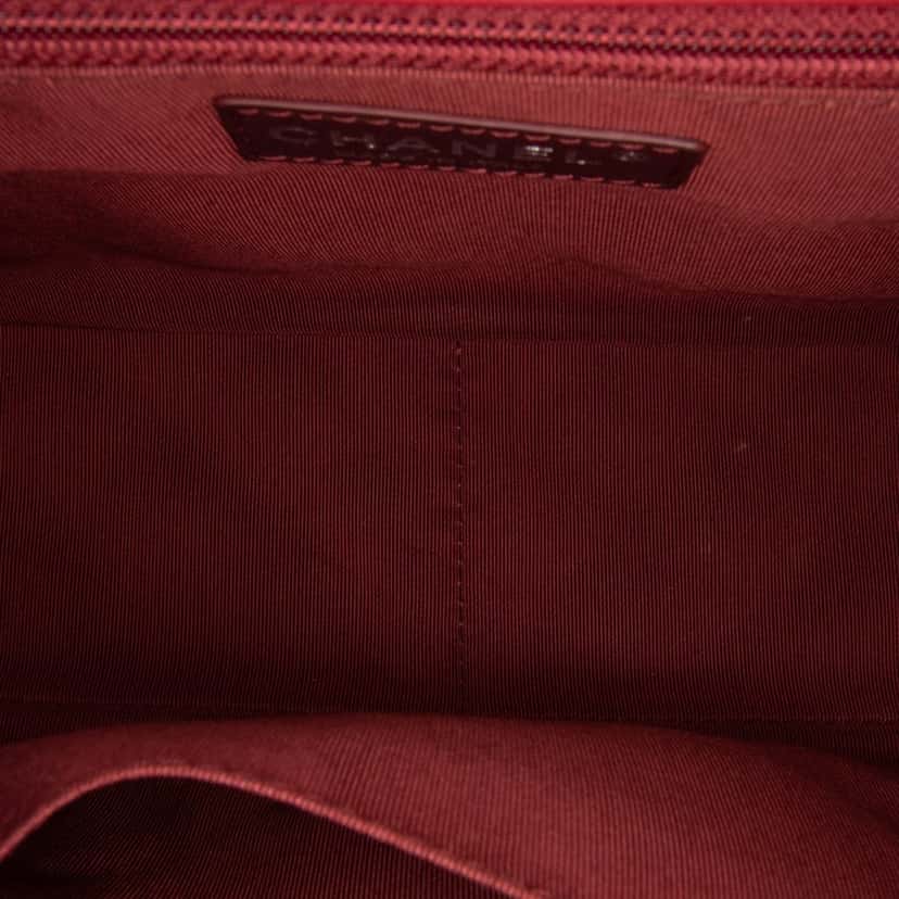Chanel CC Quilted Lambskin Single Flap Red Leather Good condition - Model View