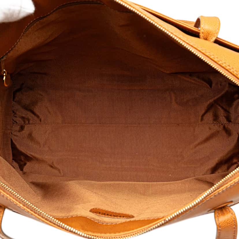 Chanel Grained Calfskin Tote Brown Leather Good condition - Model View