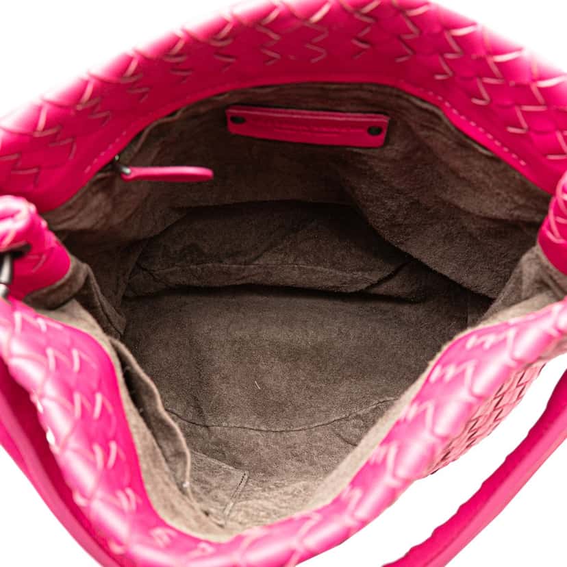 Bottega Veneta Nappa Intrecciato Bucket Bag Pink Leather Good condition - Model View