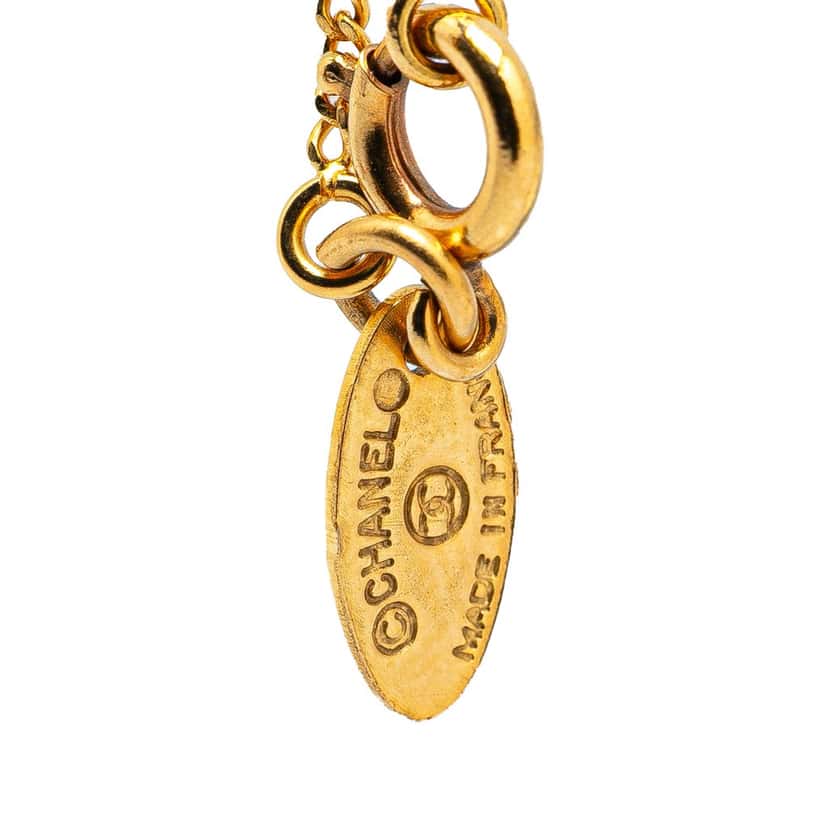 Chanel Gold Plated Faux Pearl Pendant Necklace Gold Metal Good condition - Model View