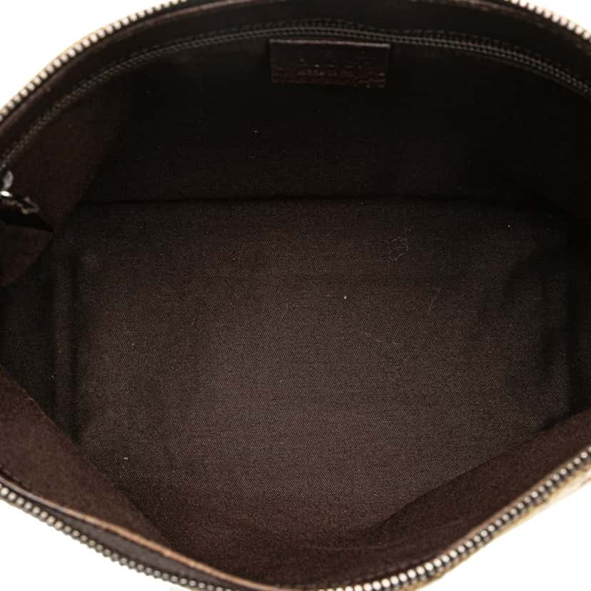 Gucci GG Canvas Crossbody Brown Canvas Good condition - Model View