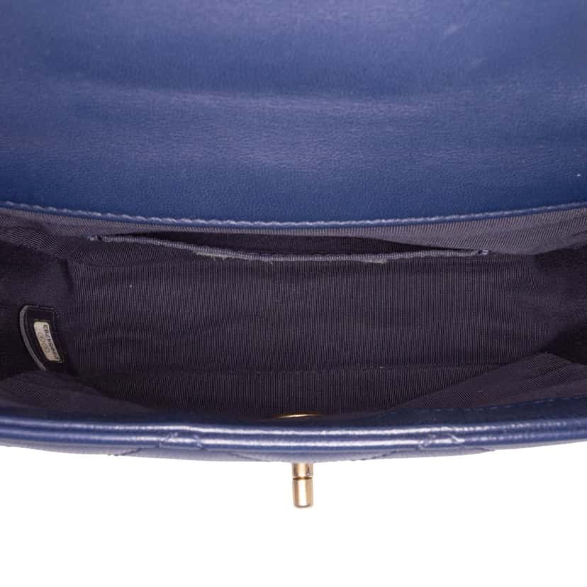 Chanel Mini Lambskin In The Loop Flap Blue Leather Good condition - Model View