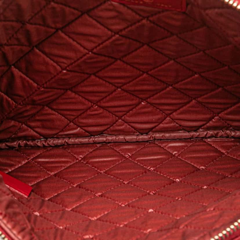 Chanel Medium Quilted Caviar Boy O Case Clutch Red Leather Good condition - Box View