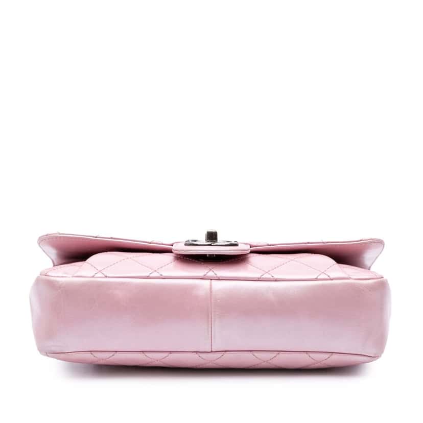 Chanel Medium Quilted Metallic Calfskin Coco Pleats Chain Flap Pink Leather Good condition - Inside View