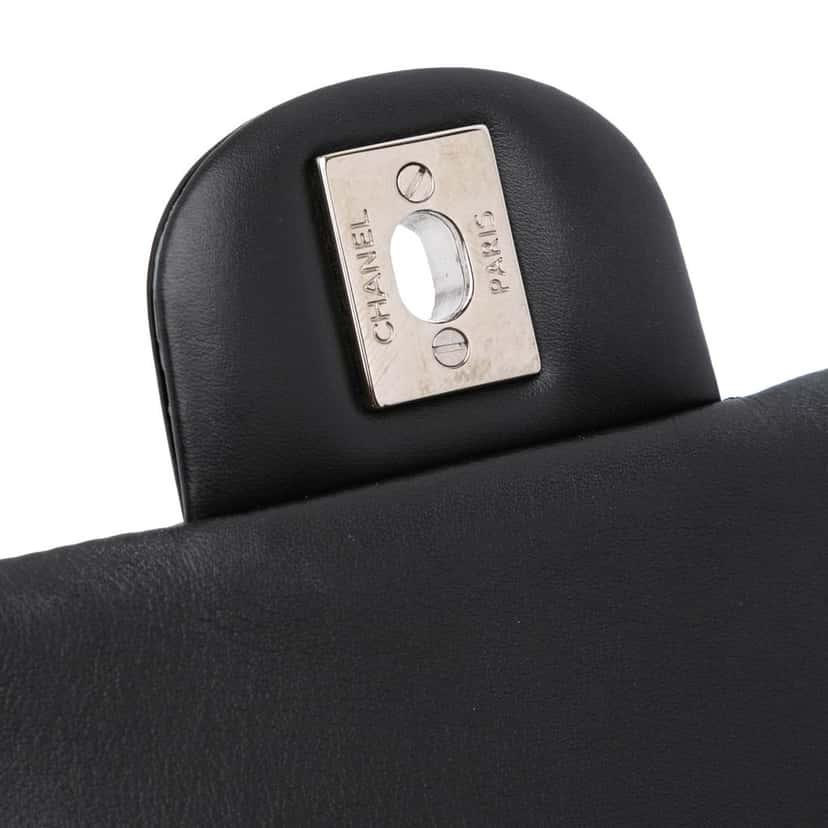 Chanel Mini Square Classic Patent Single Flap Black Leather Good condition - Model View
