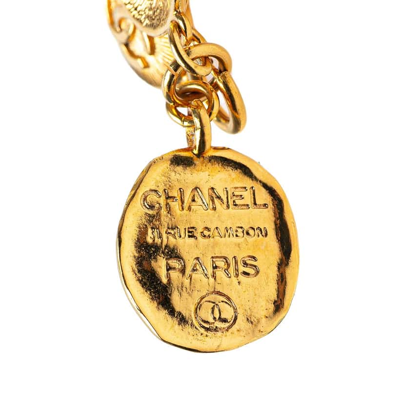 Chanel Gold Plated Rue Cambon CC Medallion Link Bracelet Gold Metal Good condition - Model View