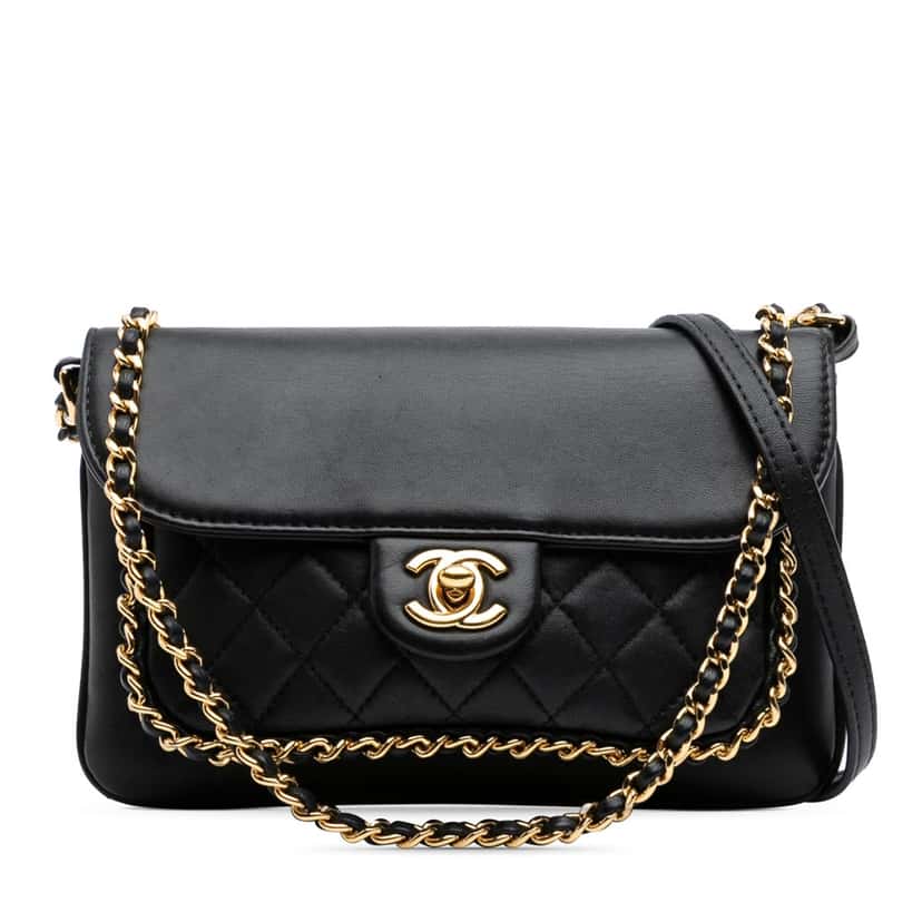 Chanel Small Quilted Lambskin CC Unchained Flap Black Leather Good condition - Front View