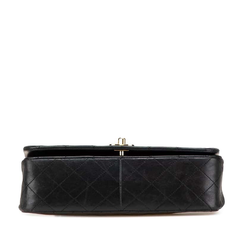 Chanel Medium Quilted Lambskin Full Flap Black Leather Good condition - Inside View