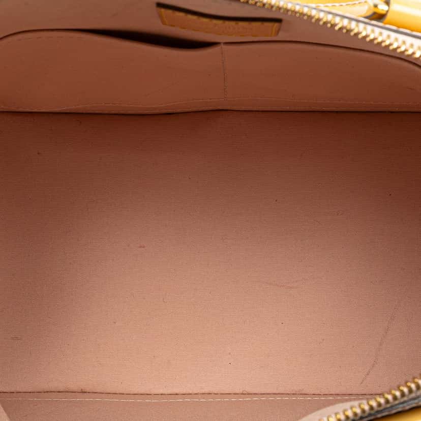 Louis Vuitton Monogram Vernis Alma PM Yellow Leather Good condition - Model View
