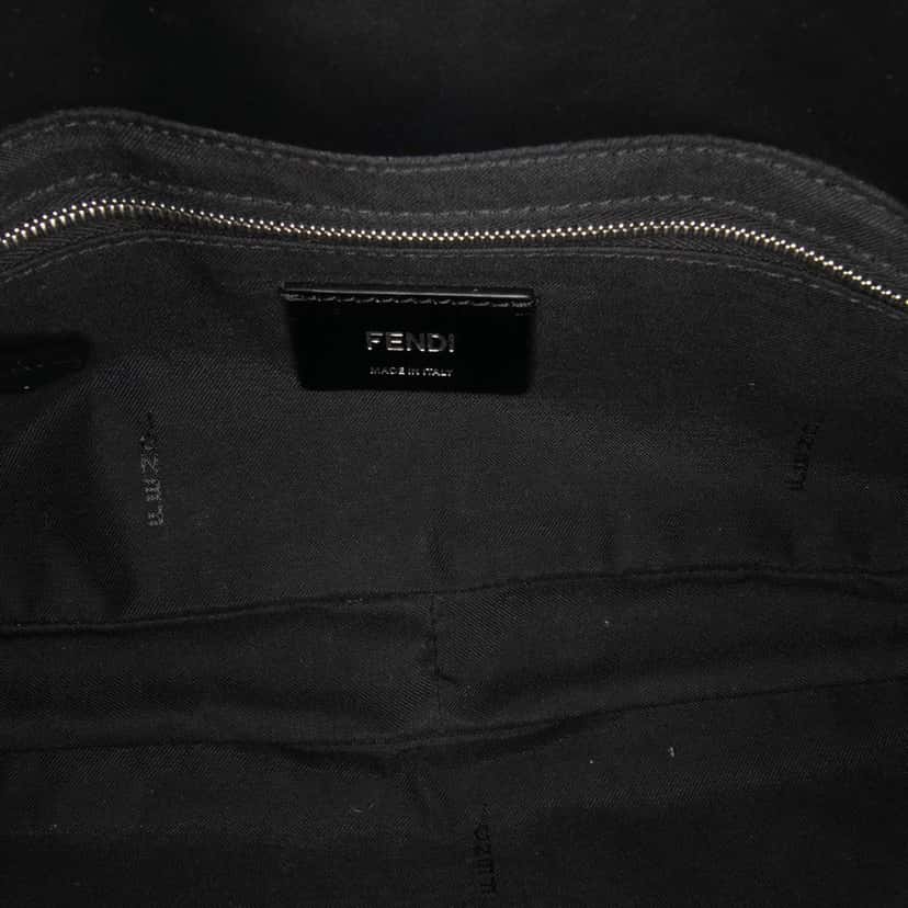 Fendi Zucca Canvas Convertible Baguette Satchel Brown Canvas Good condition - Model View