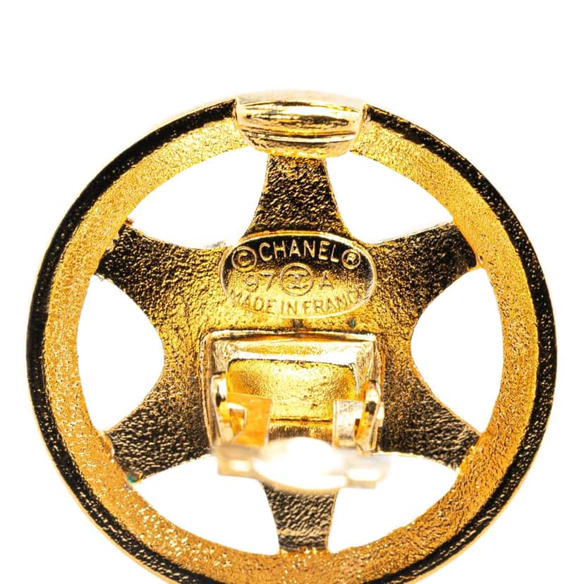 Chanel Gold Plated CC Round Star Clip On Earrings Gold Metal Good condition - Inside View