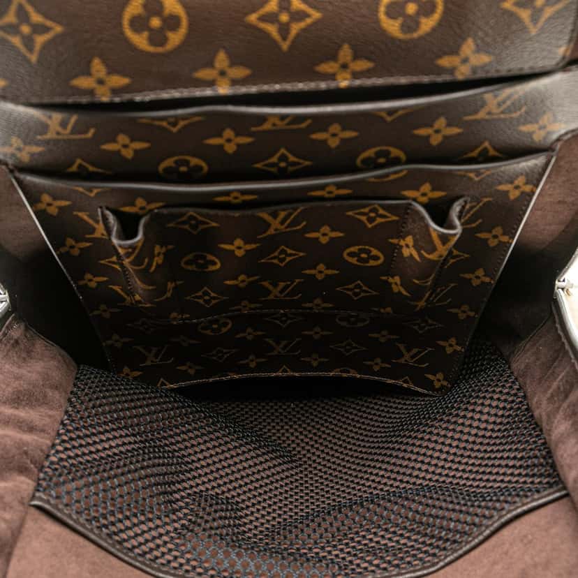 Louis Vuitton Marc Newson Monogram Shearling Backpack Brown Canvas Good condition - Model View