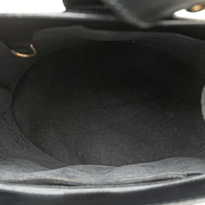 Louis Vuitton Epi Cluny Black Leather Good condition - Model View