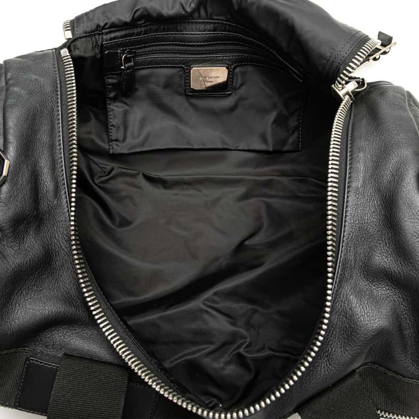 Givenchy Leather Backpack Black Leather Good condition - Model View