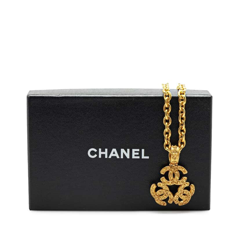 Chanel Gold Plated Triple CC Pendant Necklace Gold Metal Good condition - Box View