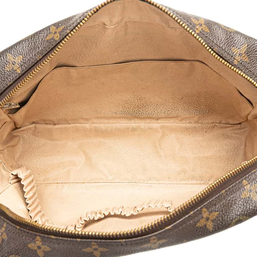 Louis Vuitton Monogram Trousse Toilette 28 Brown Canvas Good condition - Model View