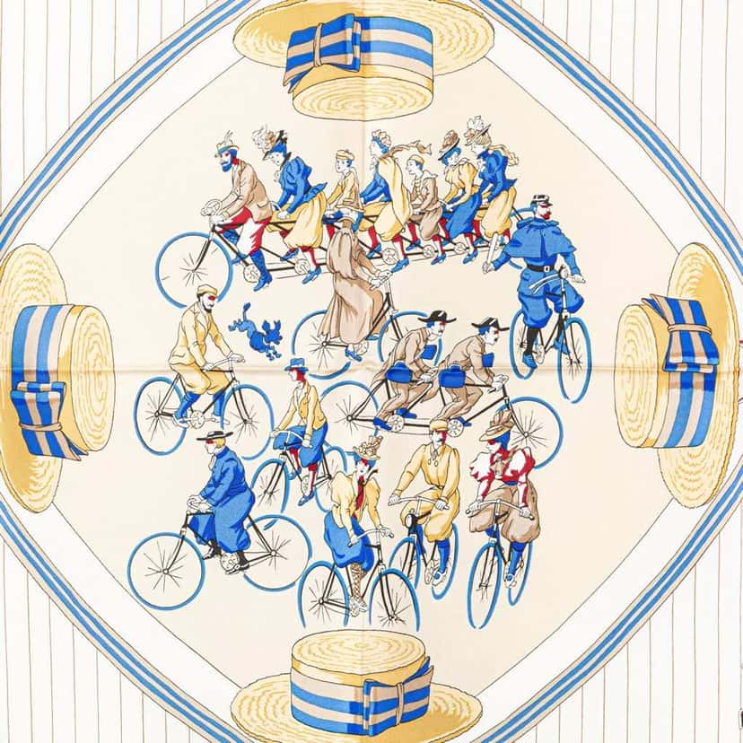 Hermès Les Becanes Silk Scarf White Silk Good condition - Back View