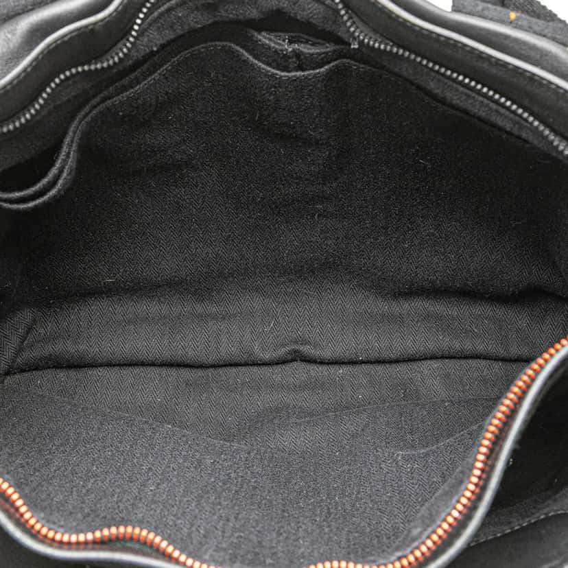 Hermès Caravan Horizontal MM Black Leather Good condition - Model View