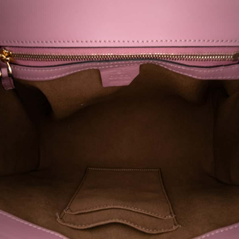 Gucci Medium Leather Padlock Shoulder Bag Pink Leather Good condition - Model View